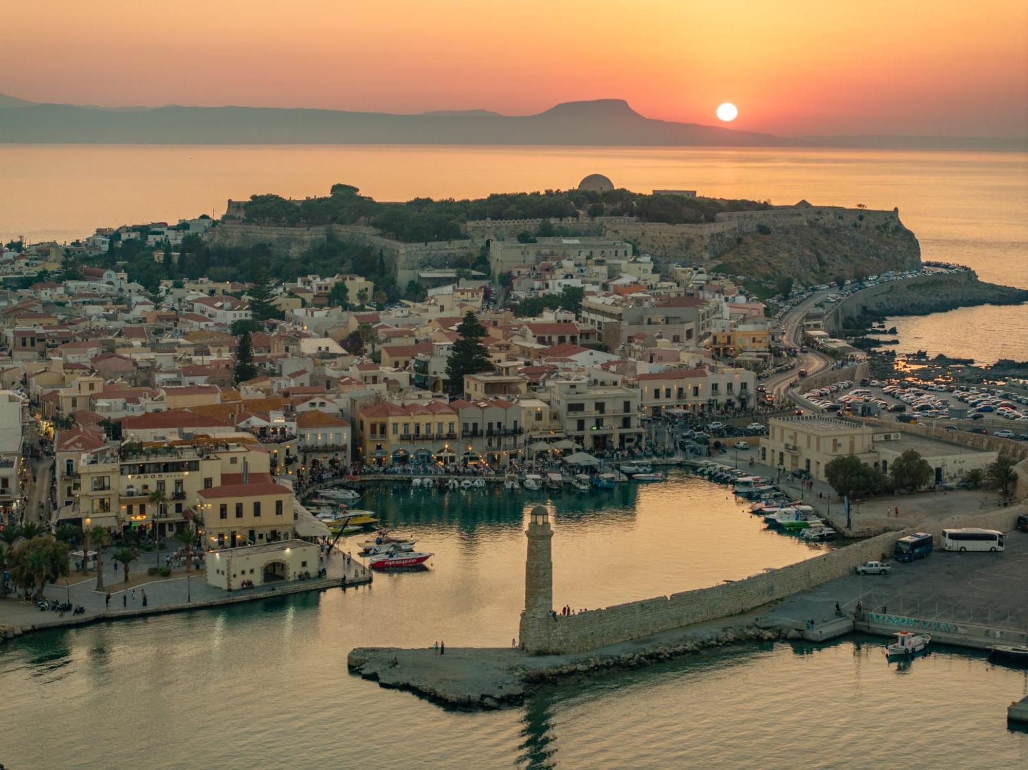 Rettimo Suites, Experience Luxury In The Heart Of Rethymno المظهر الخارجي الصورة